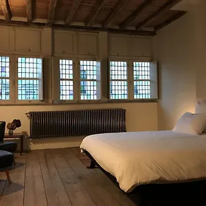 Burgstraat 8 Bed & Breakfast